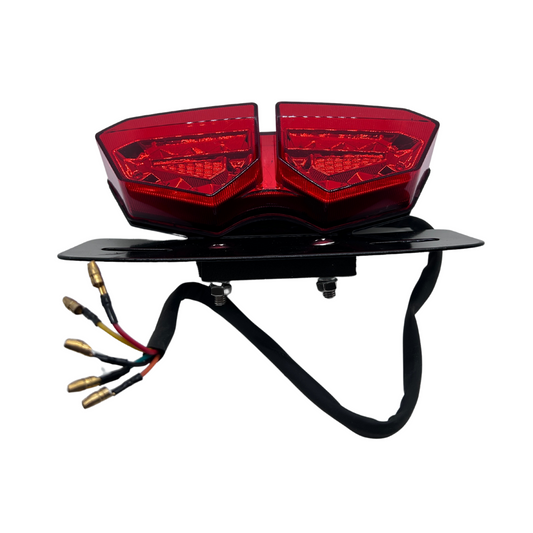 Achterlicht Diamant LED model rood met ingebouwde knipperlichten