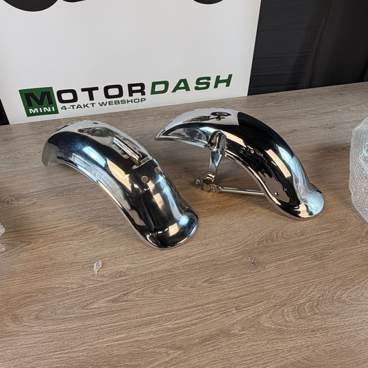 Ensemble de garde-boues allemands avec petite éraflure voir photo 