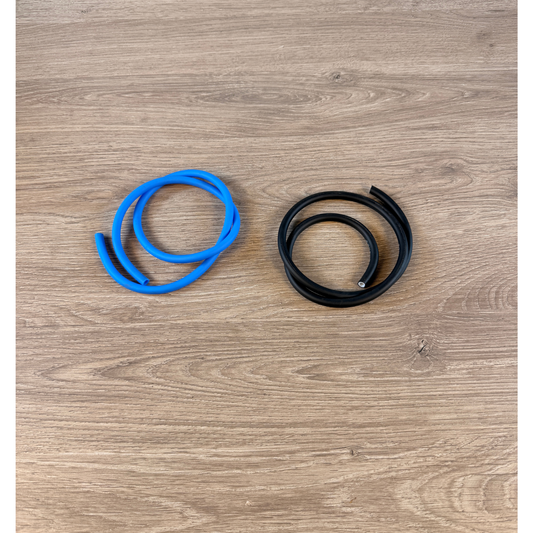 Deux câbles à essence sans emballage - bleu et noir 